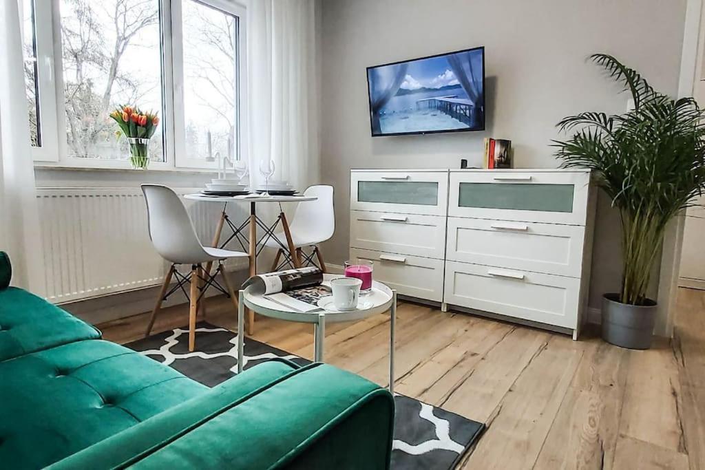 Bezagenta Mozart4 2 Room Easy Transit To City Wifi Warschau Exterior foto